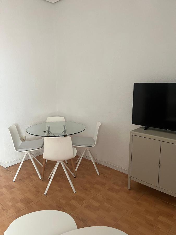 Piso En Valdeacederas Apartamento Madrid Exterior foto